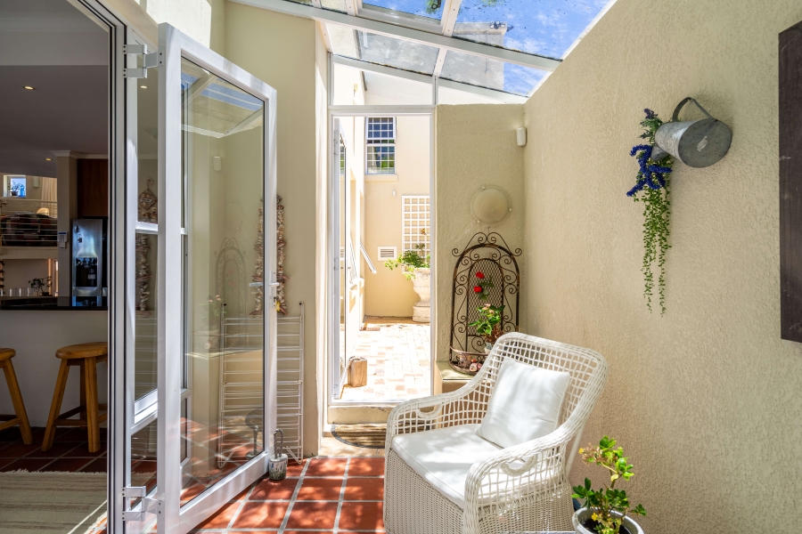 4 Bedroom Property for Sale in Glencairn Heights Western Cape